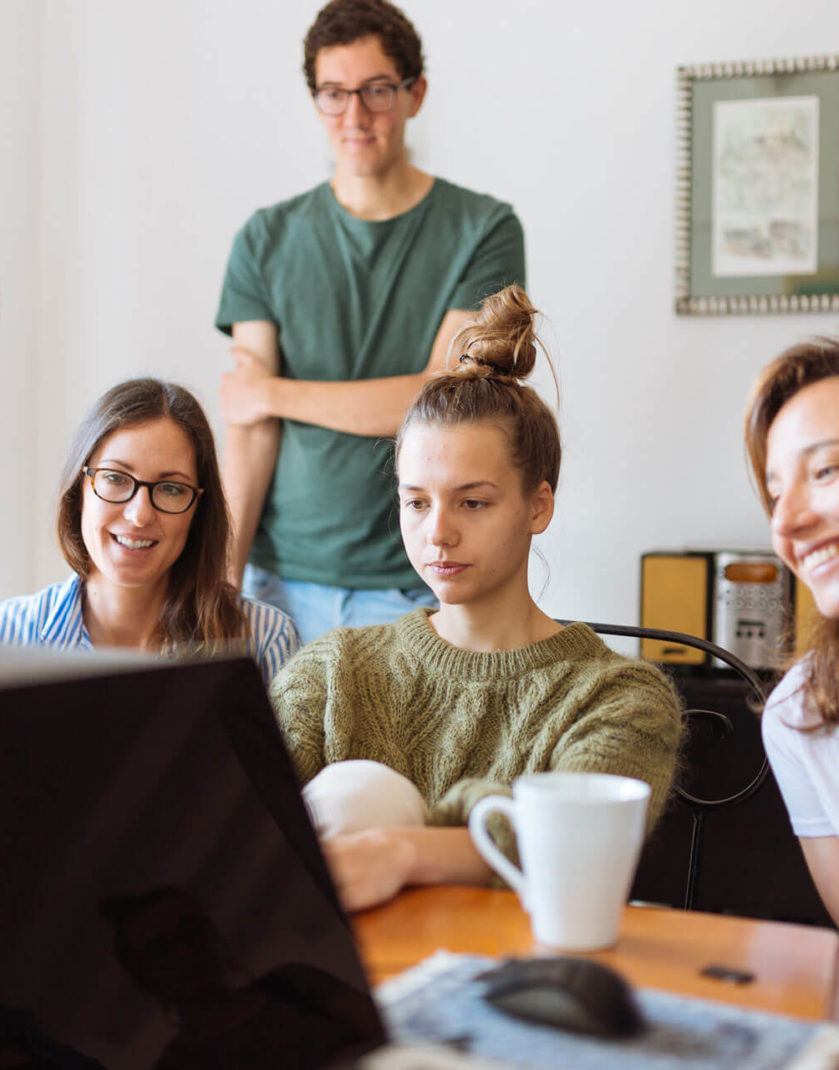 adolescent-business-computer-1595391 adolescent-business-computer-1595391